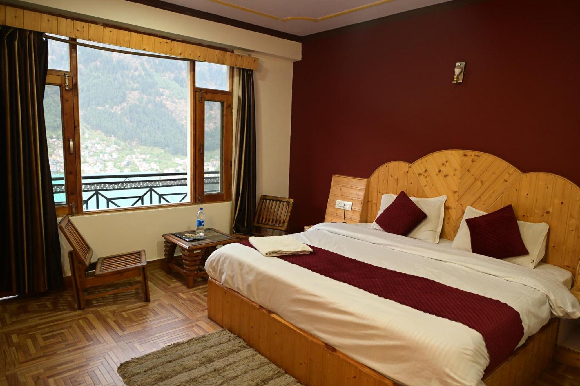 Krishana Cottage A Pure Veg !!!300 M From Hadimba Temple!!!Balcony Rooms!!!Veg Restaurant!!!Couple Friendly!!!Family Cottage!!! Manali  Ngoại thất bức ảnh