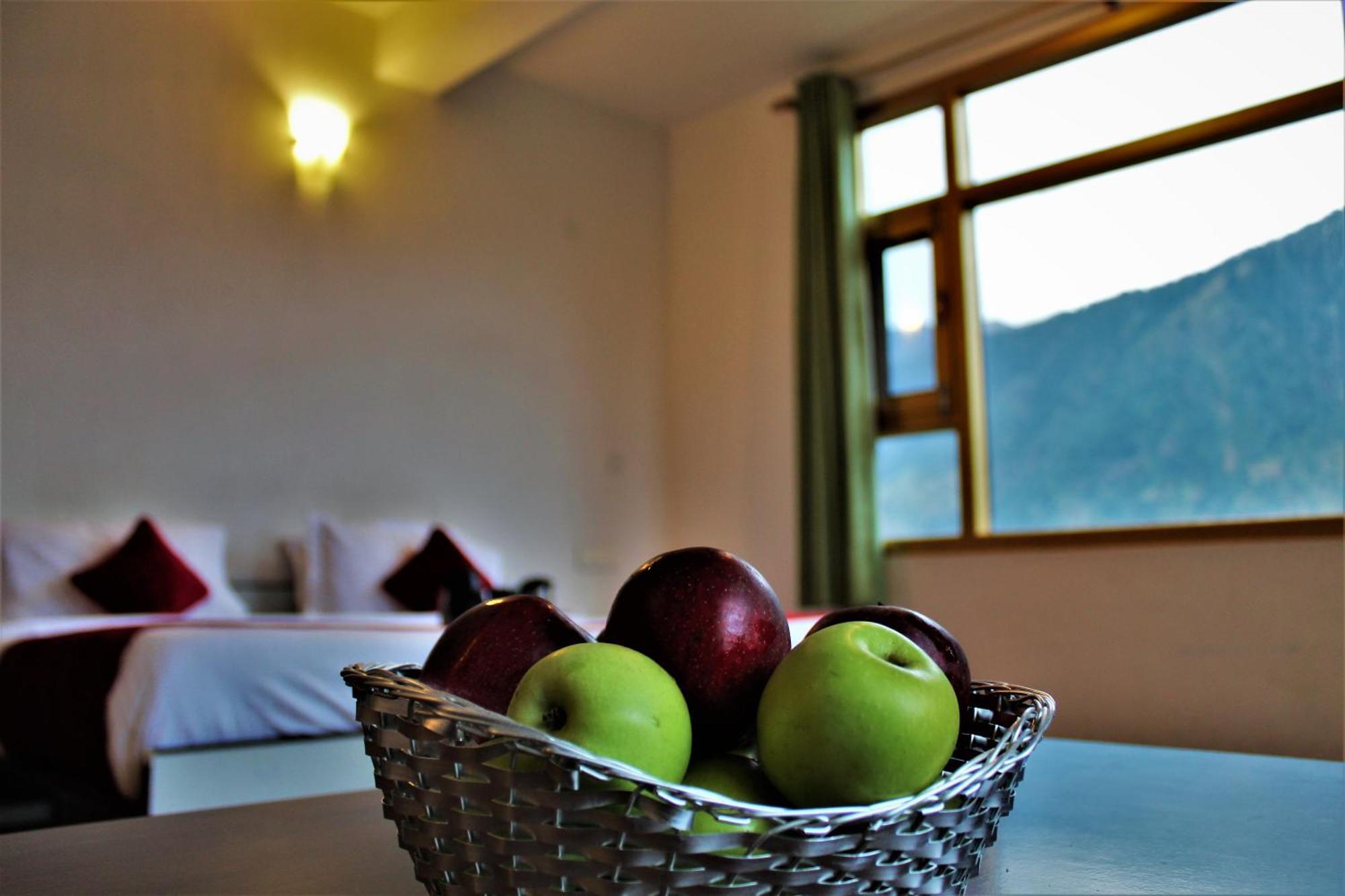 Krishana Cottage A Pure Veg !!!300 M From Hadimba Temple!!!Balcony Rooms!!!Veg Restaurant!!!Couple Friendly!!!Family Cottage!!! Manali  Ngoại thất bức ảnh