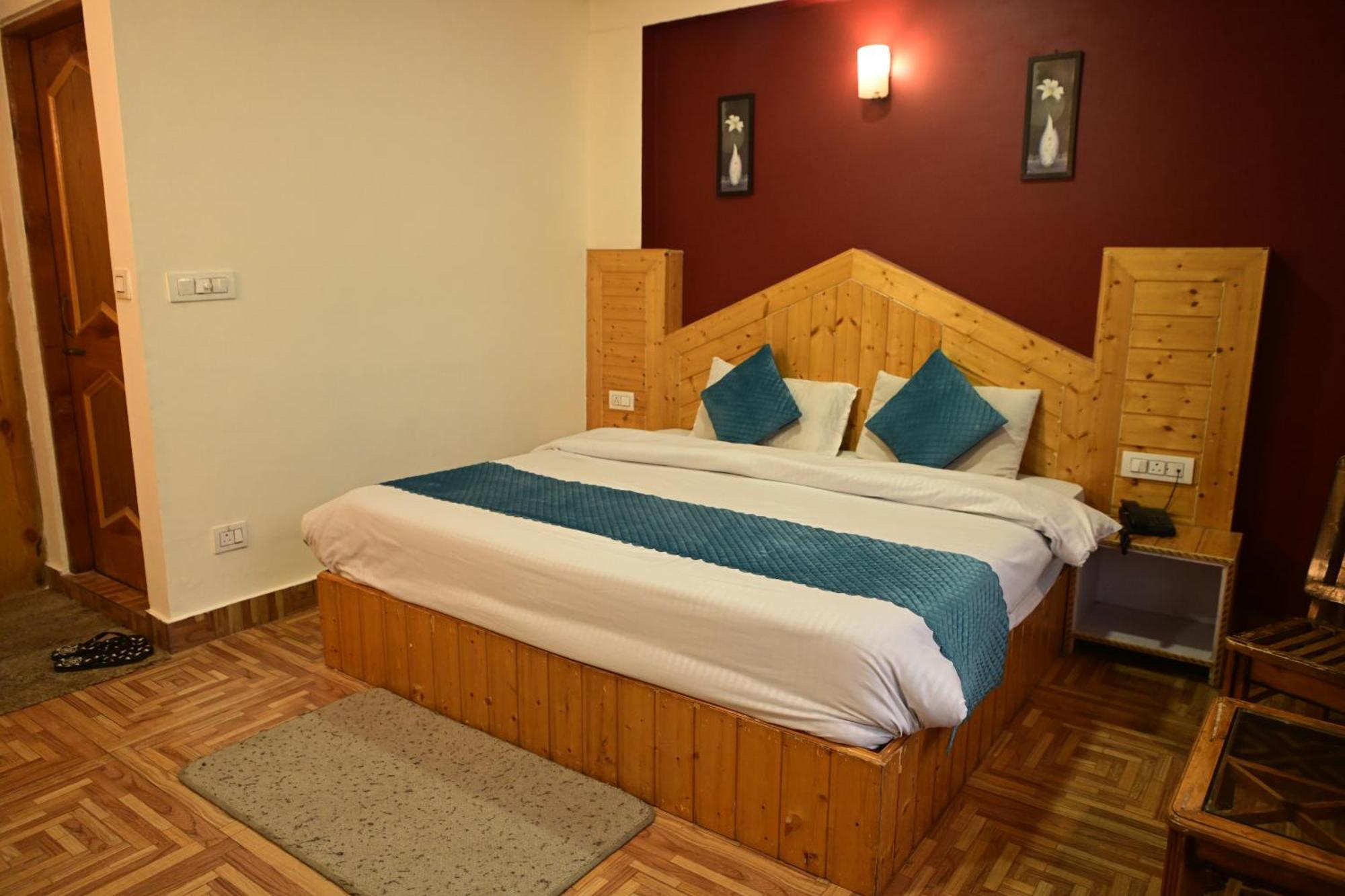 Krishana Cottage A Pure Veg !!!300 M From Hadimba Temple!!!Balcony Rooms!!!Veg Restaurant!!!Couple Friendly!!!Family Cottage!!! Manali  Ngoại thất bức ảnh