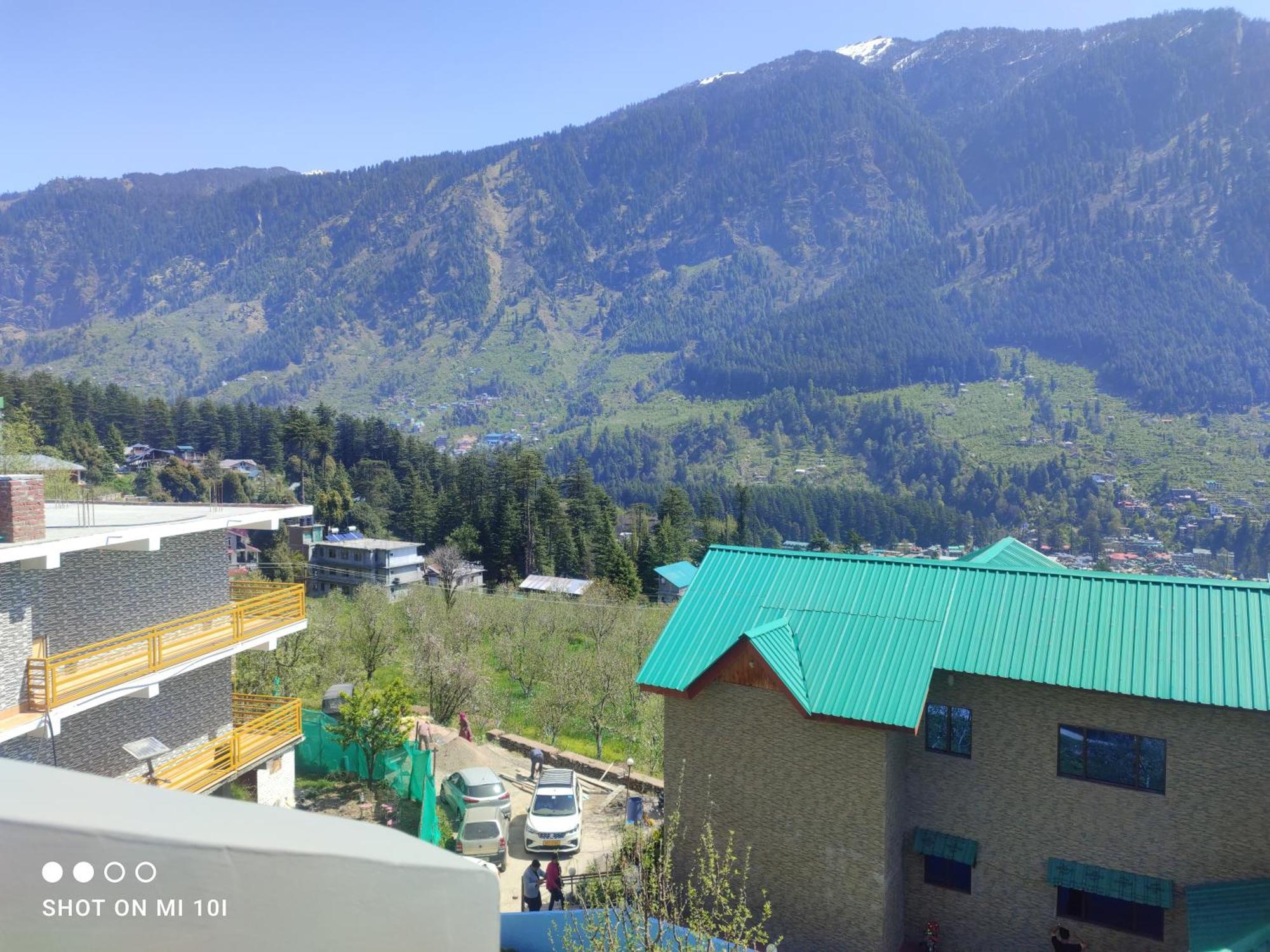 Krishana Cottage A Pure Veg !!!300 M From Hadimba Temple!!!Balcony Rooms!!!Veg Restaurant!!!Couple Friendly!!!Family Cottage!!! Manali  Ngoại thất bức ảnh